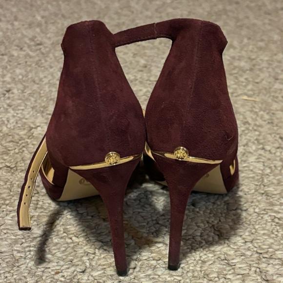 MK heels - Picture 2 of 3